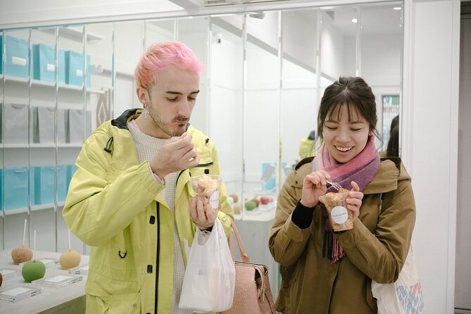 3 Hour Vegan Walking Tour with Lunch - Paper, kimono, pottery, and a traditional townhouse