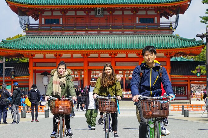 4.5-Hour Kyoto Bike Tour with Lunch and UNESCO Zen Temples - Getting started at Higashikujo