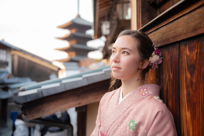 A Privately Guided Photoshoot in Beautiful Kyoto by a Pro - Meeting Hugh at Minamiza Theater