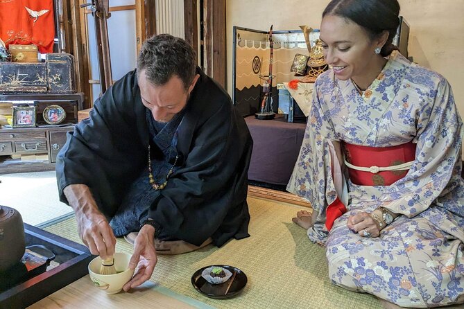 A Unique Antique Kimono and Tea ceremony Experience in English - Toku’s tea lesson and the meaning of each movement