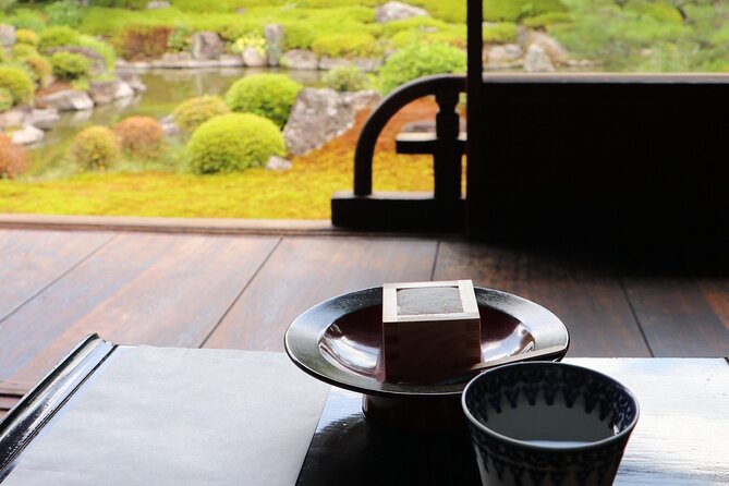 ALL INCLUDED:Short Exclusive Hidden Kyoto Private Tour with Local - Gojo food stops and a Kiyamachi finish