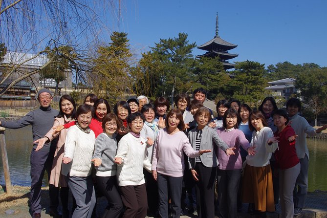 All must-sees in 3 hours - Nara Park Classic Tour! From JR Nara! - Nara Park, deer etiquette, and room to wander