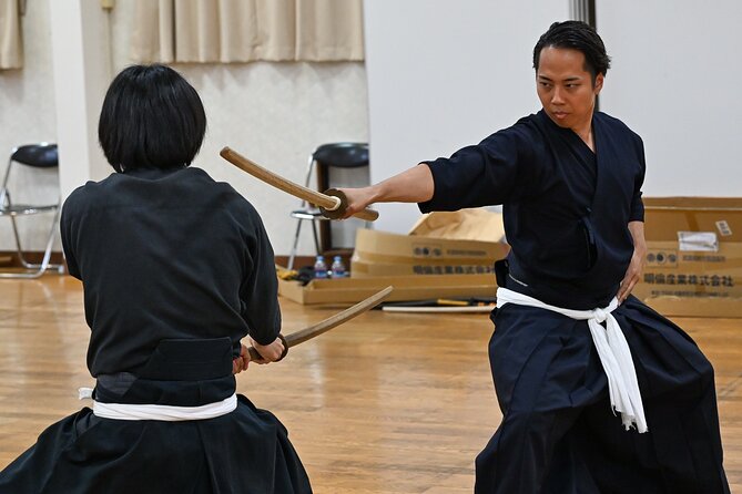 Ancient Katana Training in Kyoto with Local Students - Iaijutsu and the discipline of the quick draw