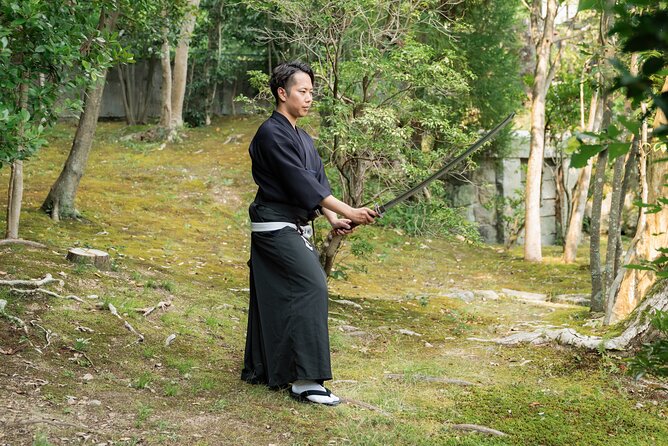 Ancient Katana Training in Kyoto with Local Students - Shogo’s role and the English-language advantage