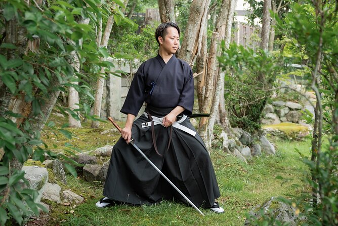 Ancient Katana Training in Kyoto with Local Students - Who should book this experience?