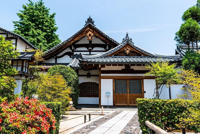 Arashiyama from Kyoto: Private & Personalized with a Local Guide - Okochi Sanso Villa and its garden paths
