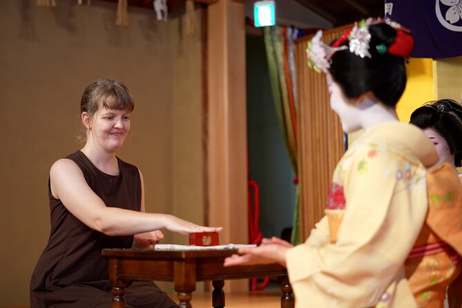 Authentic Maiko Experience＆Kyoto Dinner (Free drink) at Noh Stage - Introductions, kimono details, and a useful question period
