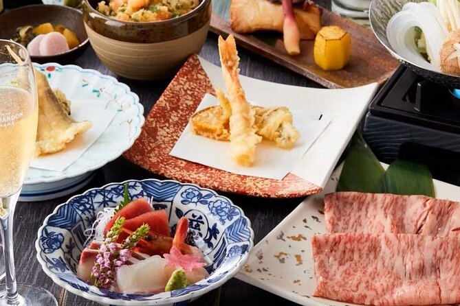 Authentic Maiko Experience＆Kyoto Dinner (Free drink) at Noh Stage - Ozashiki games with music and conversation