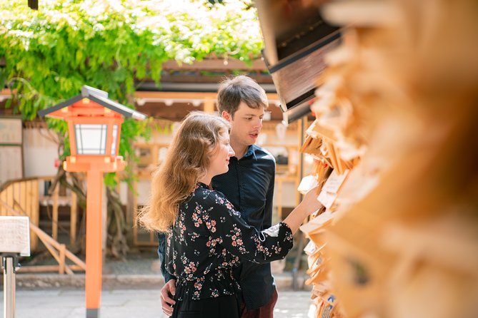 Beautiful Photography Tour in Kyoto - Maruyama Park and the final walk to Yasaka Shrine