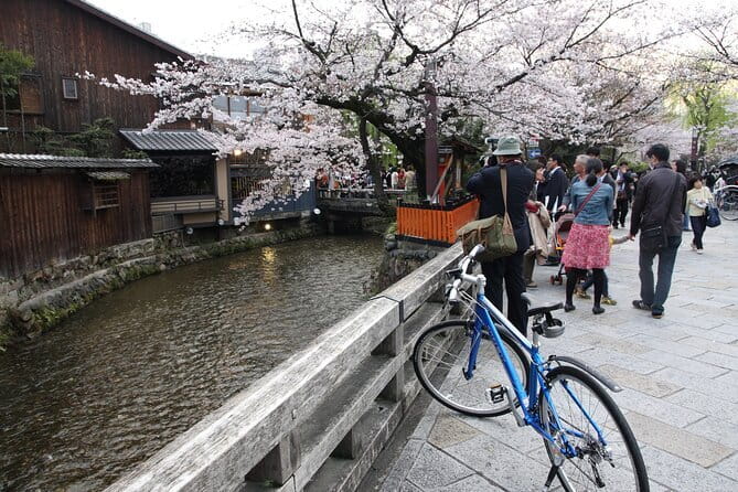 Discover Kyoto by Bike: Authentic Half Day Tour - Why a bike works so well in Kyoto