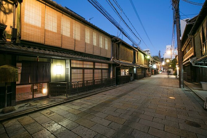 Experience Japan's Traditional Culture Night Tour in Kyoto - How the four-hour schedule works