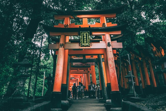 Fushimi Inari - Arashiyama: Torii Gates, Bamboo, Monkeys & Secret - A quick lunch break in Arashiyama