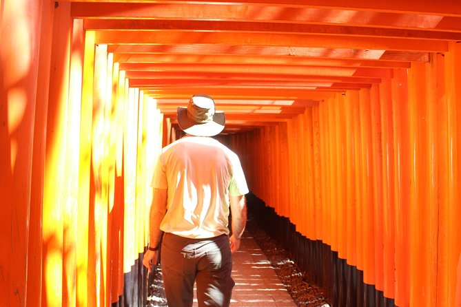 Fushimi Inari Shrine: Explore the 1,000 Torii Gates on an audio walking tour - Hand water and the basic Shinto rituals