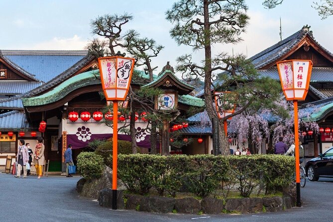 Gion Walking Tour by Night - Key points to know before booking
