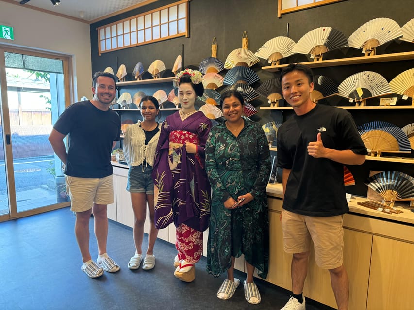 Gion Walking Tour, Geisha Show and Japanese Game in Kyoto - Timing, meeting details, and cancellation