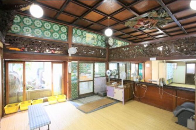 Guide tour of Japanese bathing culture at Funaoka Onsen - The one-hour bath at Funaoka Onsen