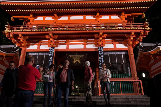 Guided Gion Tour: Explore Kyoto’s Historic Geisha District - Maruyama Park offers a needed pause