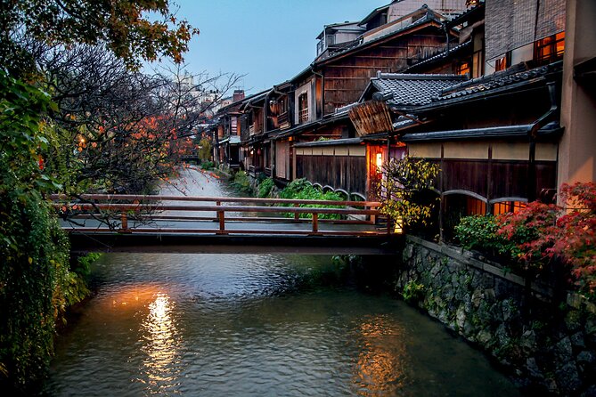 Guided Gion Tour: Explore Kyoto’s Historic Geisha District - Choosing morning, afternoon, or evening