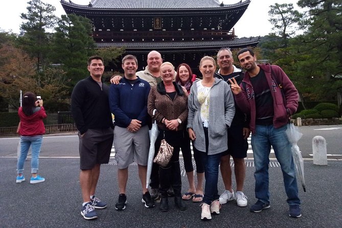 Guided Gion Tour: Explore Kyoto’s Historic Geisha District - Chion-in Temple Gate gives the walk some scale
