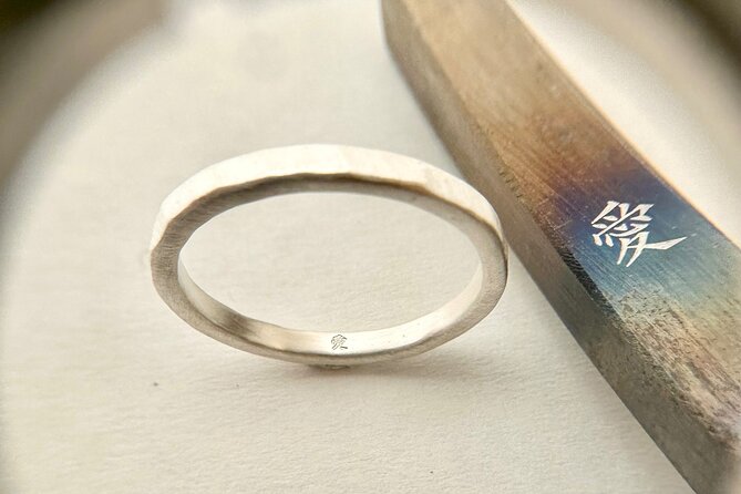 Hammer a Pattern on Your Ring Workshop - Choosing the ring before the hammer comes out