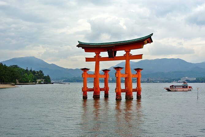 Hiroshima and Miyajima Full-Day Tour from Kyoto by Bullet Train - From Kyoto Station to Hiroshima by Shinkansen