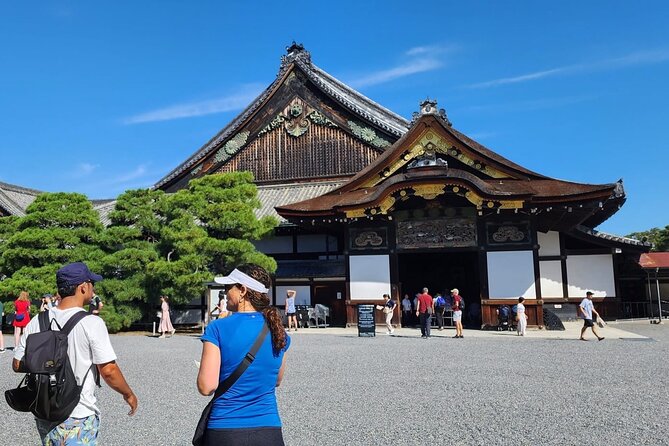 Historical Kyoto E-Bike Tour - Lunch, local food, and the cash you need