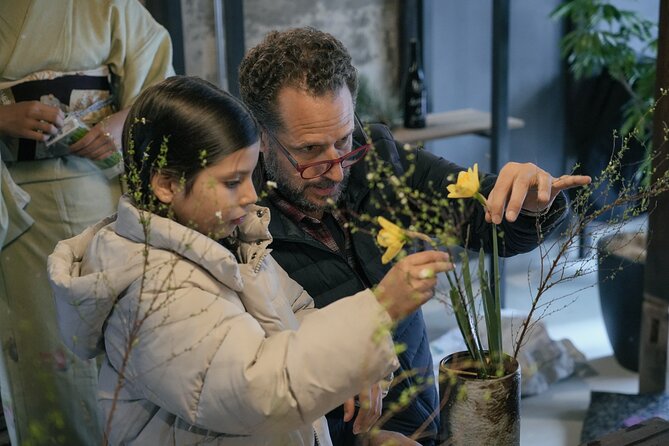Ikebana Traditional Japanese Art of Flower Arranging - The mindful side of ikebana