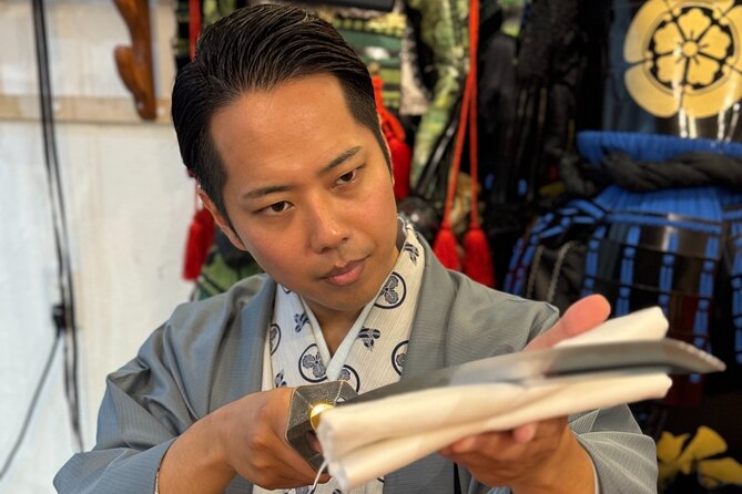 Katana Shopping with Professional Guidance in Kyoto - Why this is not an ordinary Kyoto shopping stop