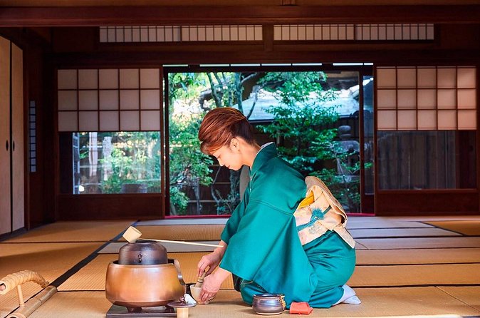 Kimono Tea Ceremony at Kyoto Maikoya, Karasuma Shijo - What the $65.39 price really covers