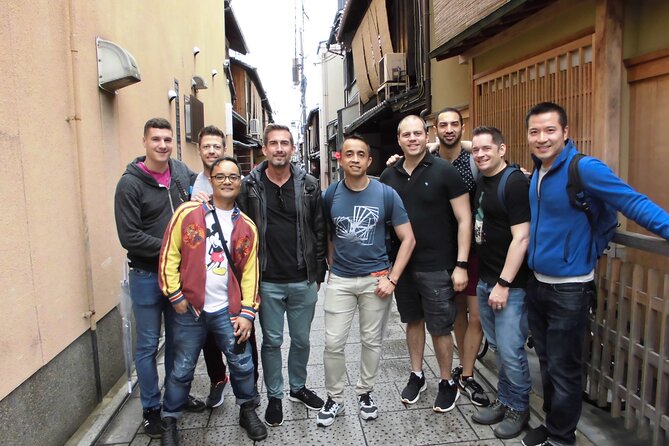 Kyoto 4 hr Gion Private Guided Tour & Maiko or Geisha Dinner - Ozashiki asobi and the value of conversation