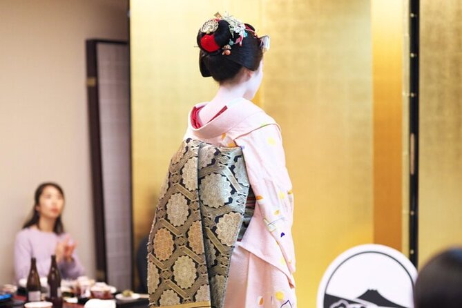 Kyoto 4 hr Gion Private Guided Tour & Maiko or Geisha Dinner - Timing, pickup, and the return journey