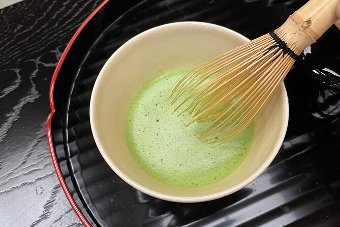 Kyoto: Authentic Tea Ceremony in a Small Group - Making your own matcha