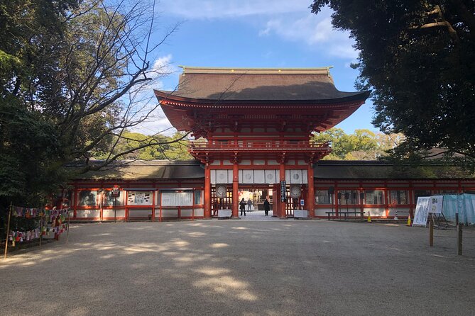 Kyoto Bamboo Forest & Golden Pavilion E-Bike Tour - Lunch and the practical help of a local guide