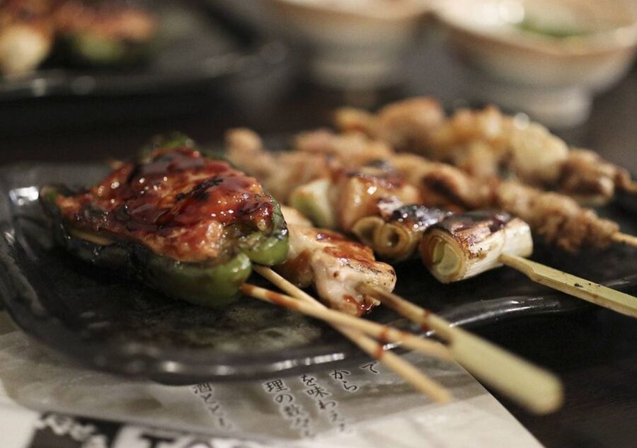 Kyoto: Casual Pontocho Evening Food Tour - Gion Shirakawa when the lanterns come on