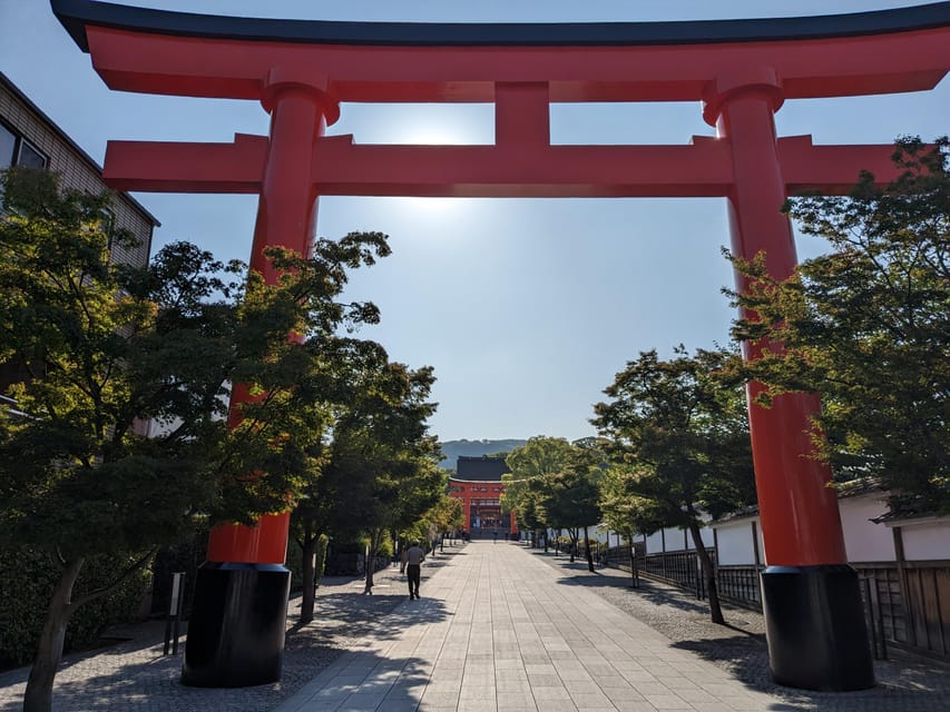 Kyoto: Early Morning Fushimi Inari Shrine - Beat the Crowds - Finding your guide outside JR Inari Station