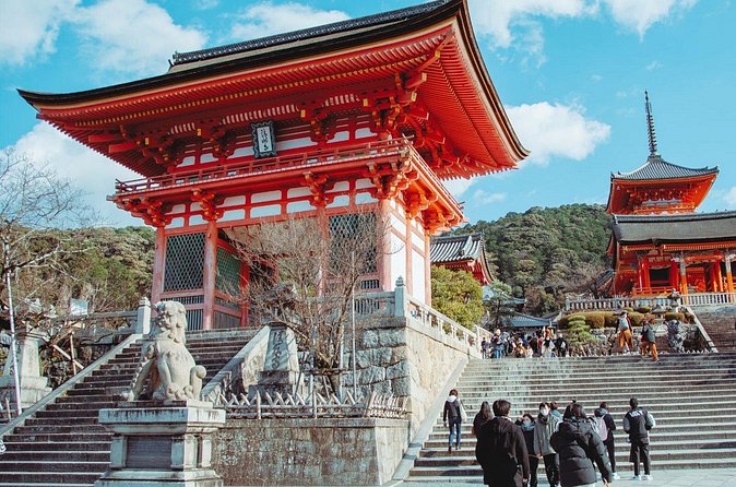 Kyoto East Early Morning Walking Tour - Reaching Kiyomizu-dera before the busiest hours