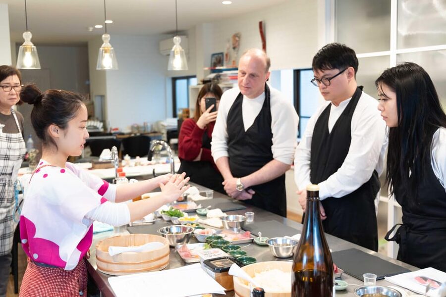 Kyoto: Enjoy Sushi & Market Tour! Best for Family & Couple! - Booking Value and Practical Details
