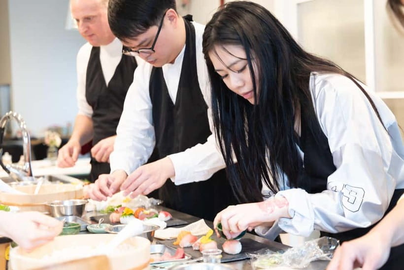 Kyoto: Enjoy Sushi & Market Tour! Best for Family & Couple! - Seasonal Kyoto Advice From the Guide