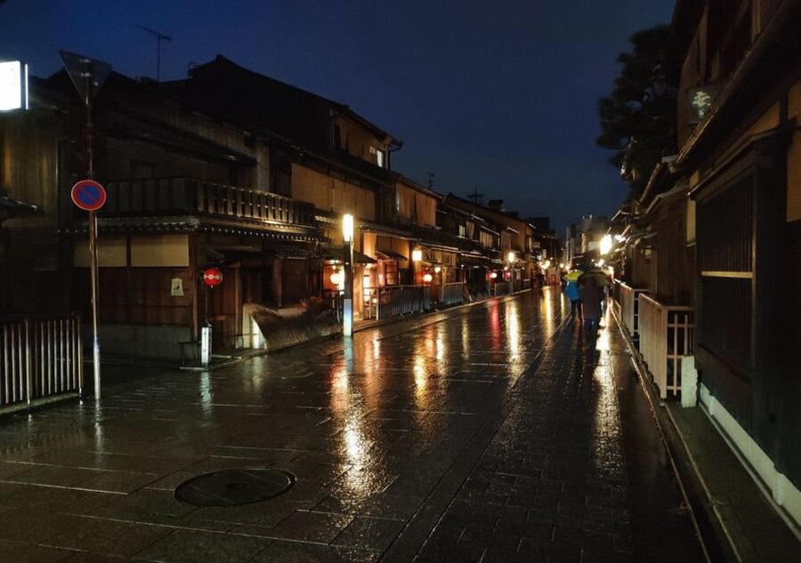 Kyoto Evening Gion Food Tour - Food Restrictions and Group Details