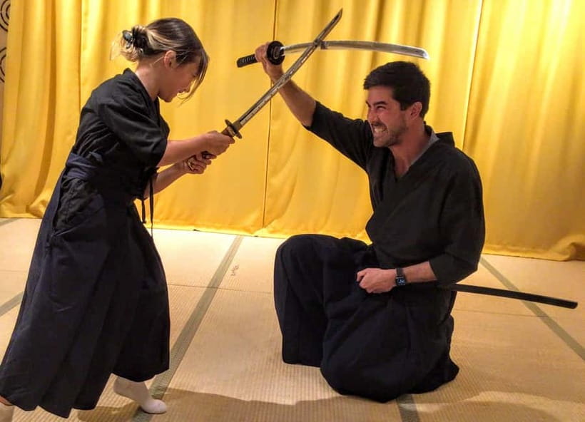 Kyoto : Family-Friendly Sword Lesson at Samurai Ninja Museum - Trying ninja weapons with a target