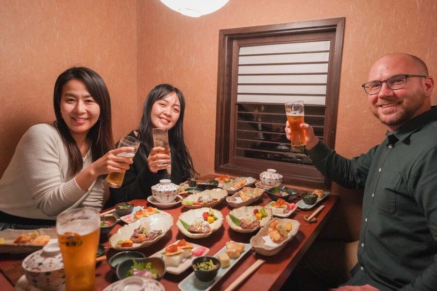 Kyoto: Foodie Night Tour in Gion with 9 dishes + 6 Sake - First dinner: Kyoto cooking in a tucked-away restaurant