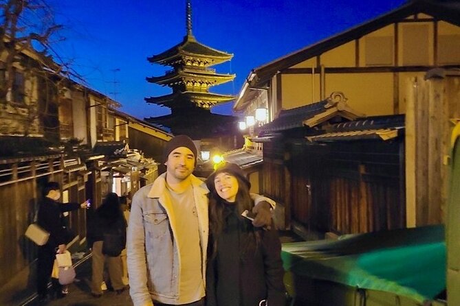 Kyoto Full Course Tour: Explore 10 Must-See Sights & Hidden Gems - Kiyomizuzaka and Sanneizaka, Kyoto on foot