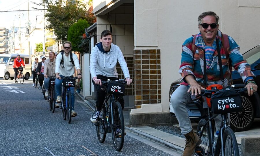 Kyoto: Full Day Bike Tour - A traditional lunch and a change of pace