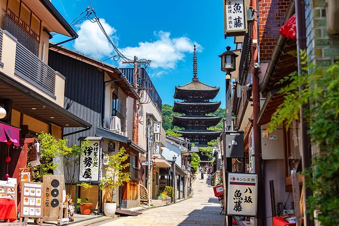 Kyoto Full day Tour Kinkakuji, Kiyomizu-dera and Fushimi Inari - Transport, group size, and the daily rhythm