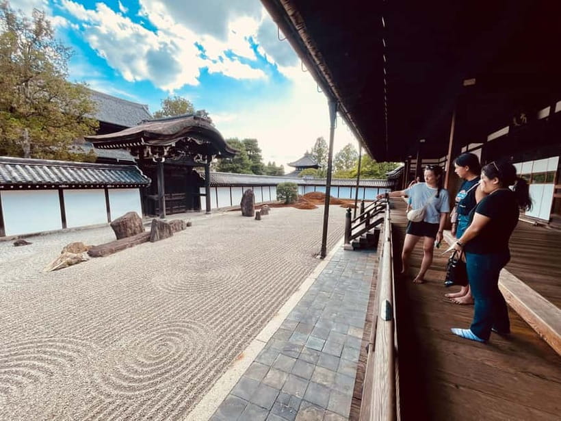 Kyoto: Fushimi Inari Shrine and Tofukuji Temple E-Bike Tour - The Ride Back Along the River