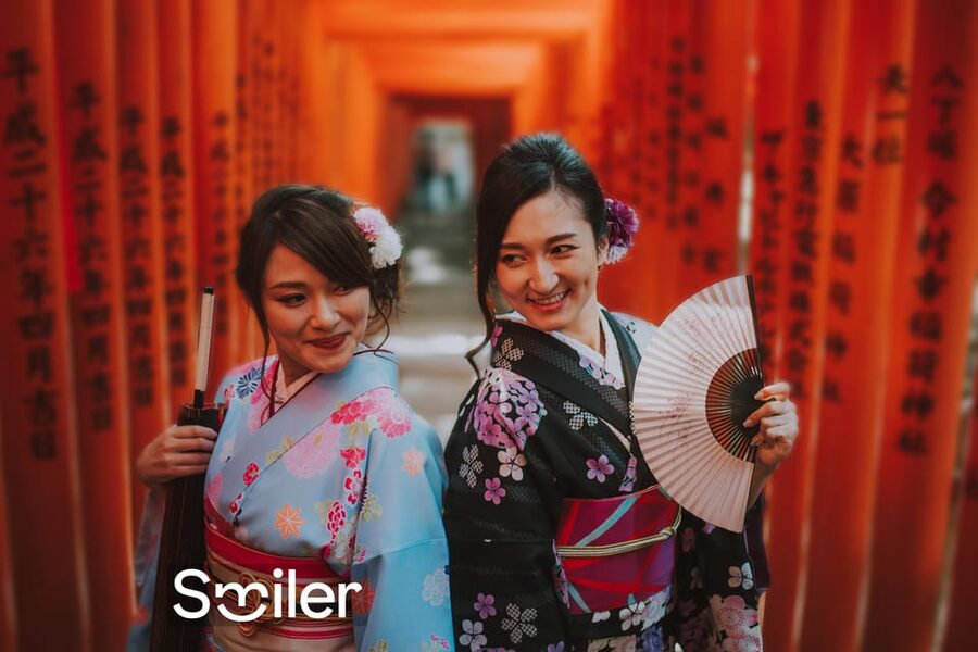 Kyoto: Fushimi Inari Shrine Private Photoshoot - Five photo settings around Fushimi Inari