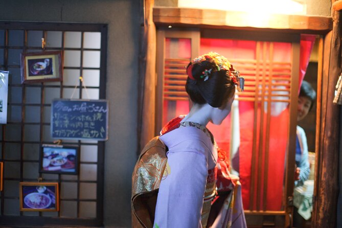 Kyoto Geisha Show Cultural Hour with an apprentice geisha, Maiko - Key points to know before you book