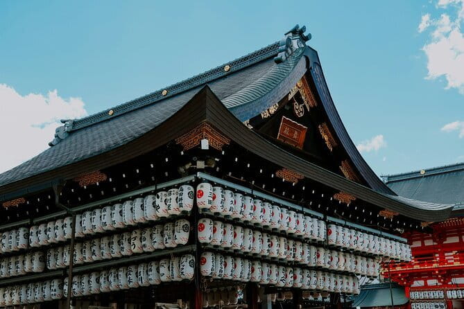 Kyoto Gion Early Morning Walking Tour - What the guides add to the walk