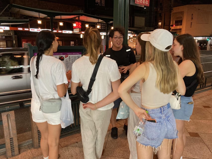 Kyoto: Gion Evening Walk with Hidden Gems, Geisha & Sake - Key points at a glance