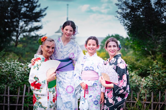 Kyoto Gion, Fushimi Inari, Arashiyama private Photoshoot - Hōkan-ji Temple and the Yasaka Pagoda view